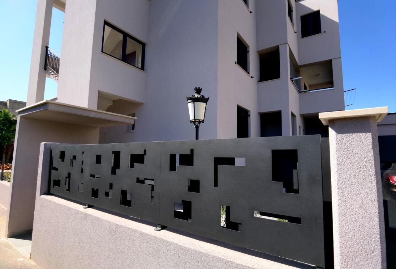 Stay In The Heart Of Porec - 50M To The Beach エクステリア 写真